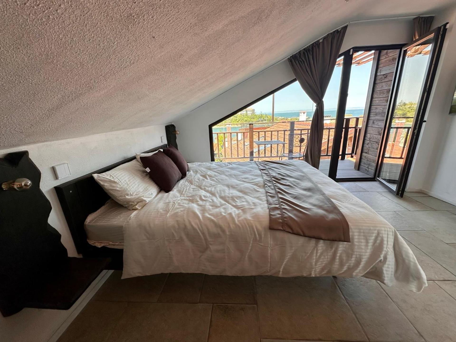 Arthotel Oscar II سوزوبول المظهر الخارجي الصورة